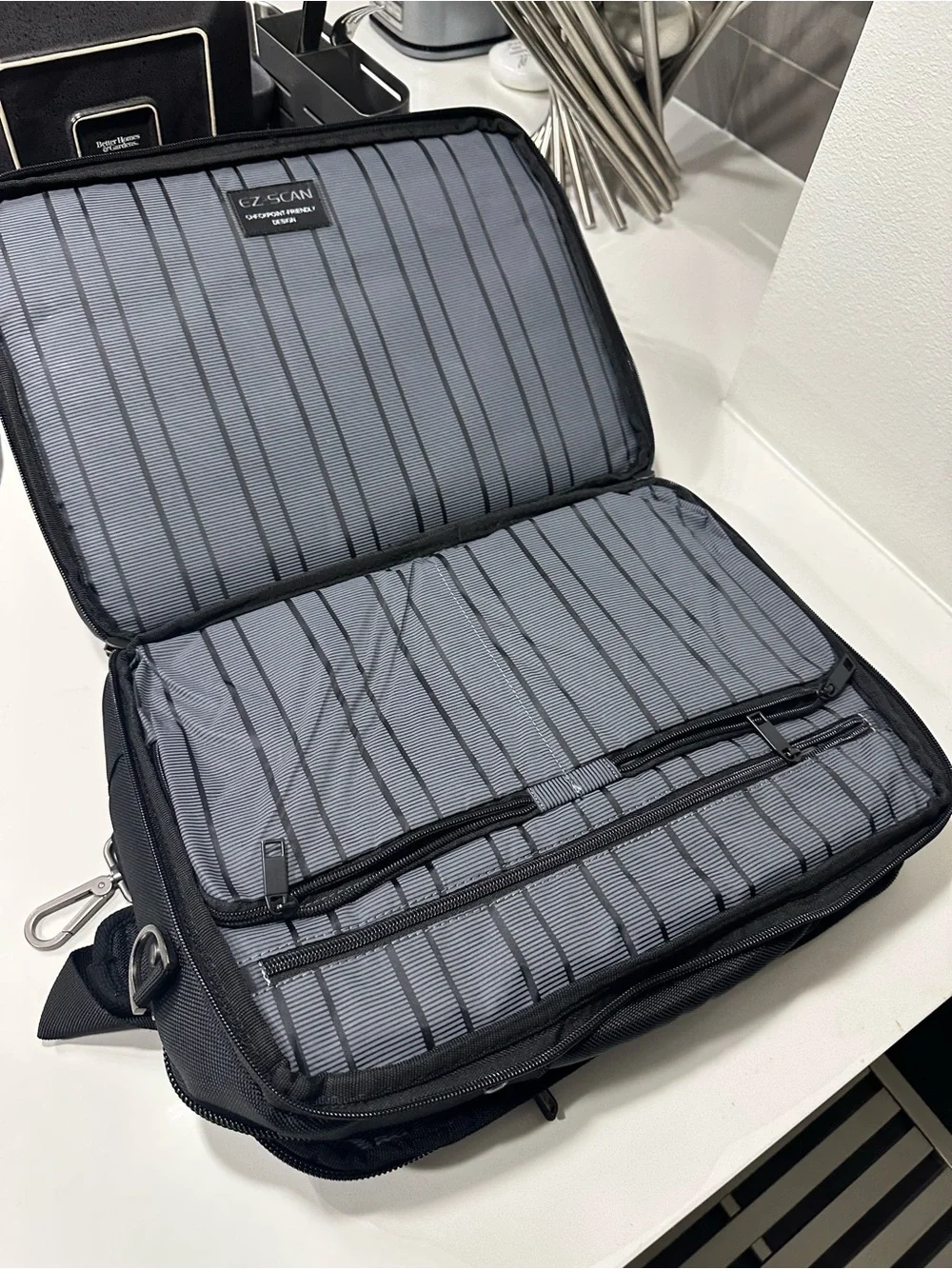 Kenneth Cole Reaction Relatively Easy Laptop Briefcase Business Backpack Black